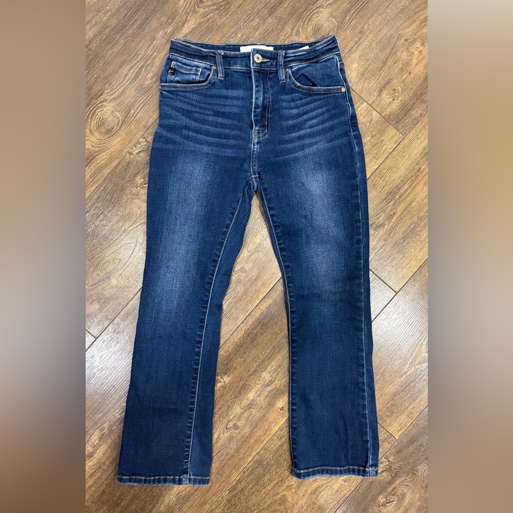 KanCan Estilo high-rise jeans in size 5/26.